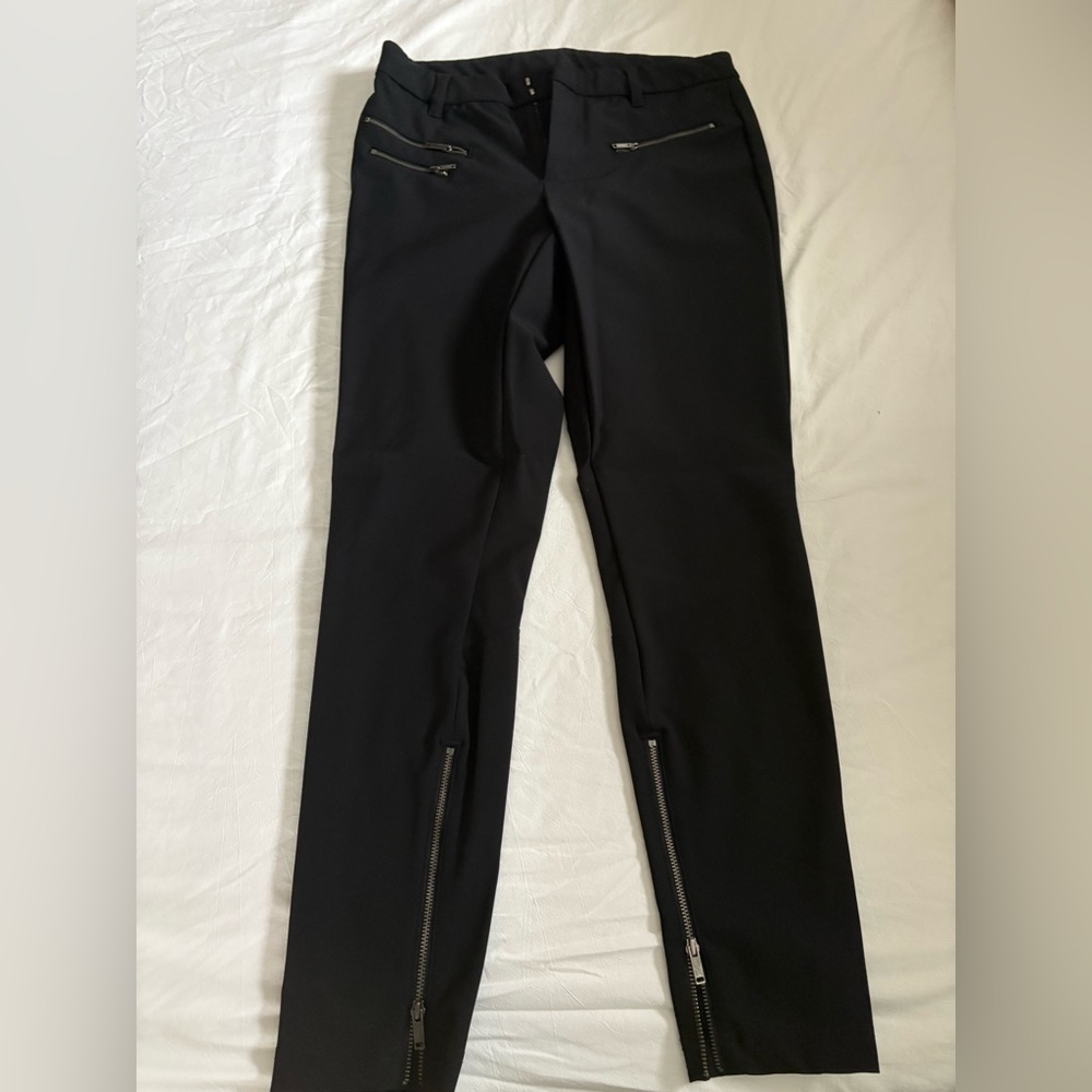 GAP women’s Black Dress Pants with Zipper Accents